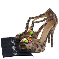 Pre Owned صندل روبرتو كافالي جلد بنقشة الفهد مزخرف بني مقاس 37.5