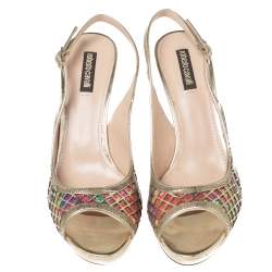 مملوكة مسبقًا صندل روبرتو كافالي جلد ذهبي مقدمة مفتوحة فتحة كعب مقاس 38.5