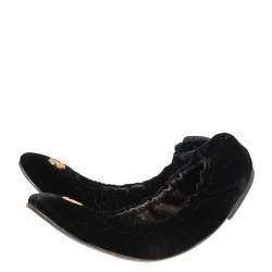 Pre Owned Roberto Cavalli Black Velvet Scrunch Ballet Flats Size 38