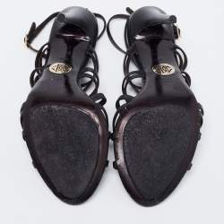 مملوكة مسبقًا صندل روبرتو كافالي جلد أسود قصات مفرغة مزخرف سير كاحل مقاس 39