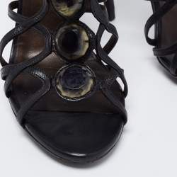 مملوكة مسبقًا صندل روبرتو كافالي جلد أسود قصات مفرغة مزخرف سير كاحل مقاس 39