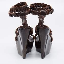 Pre Owned صندل روبرتو كافالي جل د بني داكن مجدول بسيور كعب روكي نعل سميك مقاس 40