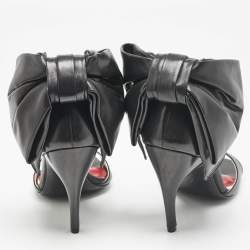Roger Vivier Black Leather Viv' Choc Back Bow Sandals Size 39
