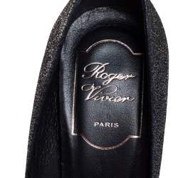 Pre Owned Roger Vivier Metallic Blue Crackle Leather Pointed Toe Pumps Size 35