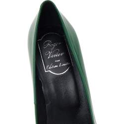 Pre Owned Roger Vivier Limited Edition Green Patent Leather Trompette Pumps Size 39.5