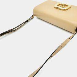 Pre Owned Roger Vivier Beige Leather shoulder bag