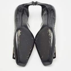 Pre Owned Roger Vivier Black/Cream Patent and Leather Trompette Pumps 39