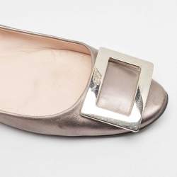 Pre Owned Roger Vivier Silver Leather Gommette Ballet Flats Size 39