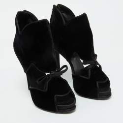 Roger Vivier Black Velvet Cut Out Bow Ankle Booties Size 36