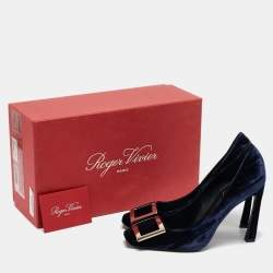 Pre Owned Roger Vivier Navy Blue Velvet Trompette Pumps Size 36
