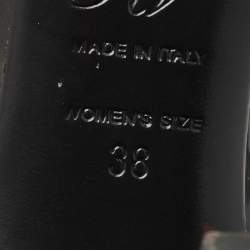 Pre Owned Roger Vivier Black Patent Leather Trompette Pumps Size 38