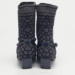 مملوكة مسبقًا Roger Vivier Navy Blue Patent Leather and Knit Fabric Belle Vivier Sock Boots Size 40