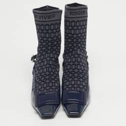 مملوكة مسبقًا Roger Vivier Navy Blue Patent Leather and Knit Fabric Belle Vivier Sock Boots Size 40