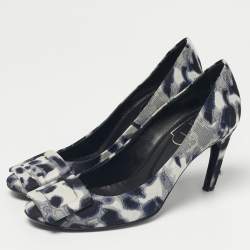 Pre Owned Roger Vivier Grey/Navy Blue Canvas Belle Vivier Trompette Pumps Size 35.5
