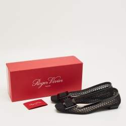 Pre Owned Roger Vivier Black Patent Leather Gommettine Ballet Flats Size 37.5