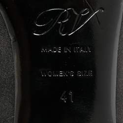 مملوكة مسبقًا Roger Vivier Trompette Size 41 Black Satin Pumps