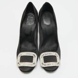 مملوكة مسبقًا Roger Vivier Trompette Size 41 Black Satin Pumps