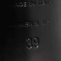 Pre Owned Roger Vivier Viv' Choc Size 39 Black Leather Ankle Strap Sandals