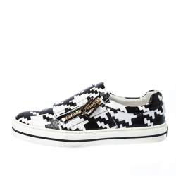 Roger Vivier Monochrome Houndstooth Print Python Embossed Leather Viv Slip On Sneakers Size 37