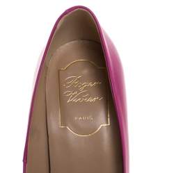 Pre Owned Roger Vivier Pink Leather Metal Logo Round Toe Pumps Size 36