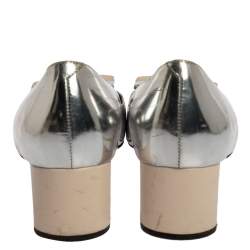 Pre Owned Roger Vivier 2 Tone Leather Buckle Square Toe U-Cut Heel Pump Size 38