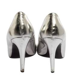 Pre Owned Roger Vivier Silver Foil Leather Pumps Size 39.5