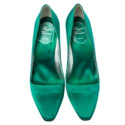 Pre Owned Roger Vivier Green Satin Curved Heel Pumps Size 39