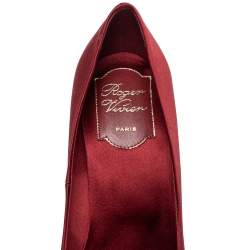 Pre Owned Roger Vivier Pink Satin Belle Vivier Strass Trompette Pumps Size 37.5