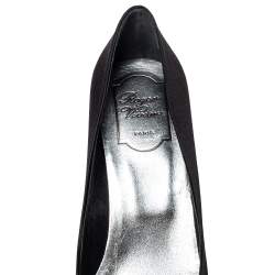 Pre Owned Roger Vivier Black Satin Crystal Embellished Pointed Toe Pumps Size 39.5