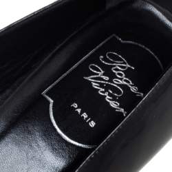 Pre Owned Roger Vivier Black Patent Leather Ballerina Size 37.5