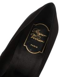 Pre Owned Roger Vivier Black Satin Limelight Buckle Pumps Size 37.5