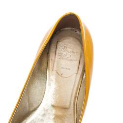 Roger Vivier Yellow/Cream Patent Leather Ballet Flats Size 39