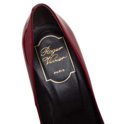 Pre Owned Roger Vivier Red Patent Leather Embellished Pumps Size 38