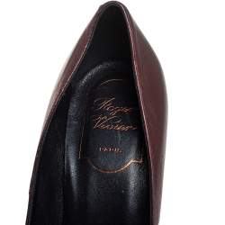 Roger Vivier Metallic Brown Leather Ecusson Pumps Size 37