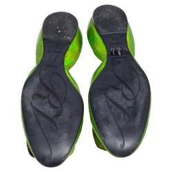 Roger Vivier Metallic Green Leather Flats Size 35.5