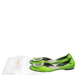 Roger Vivier Metallic Green Leather Flats Size 35.5