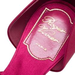 Pre Owned Roger Vivier Pink Satin Crystal Embellished Buckle Flats Size 35.5