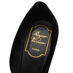 Roger Vivier Black Suede Rose N'roll Pointed Toes Pumps Size 38