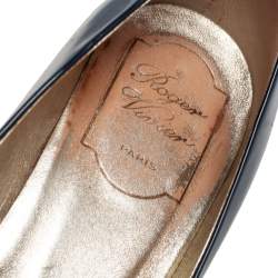 Pre Owned Roger Vivier Blue Patent Leather Buckle Block Heel Pumps Size 37.5