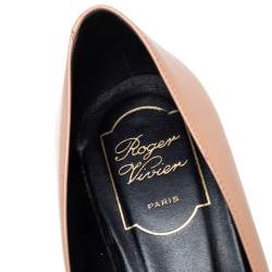 Pre Owned Roger Vivier Beige Patent Leather Trompette Pumps Size 38.5