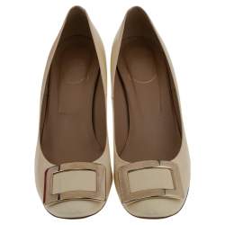 Pre Owned Roger Vivier Cream Patent Leather Trompette Buckle Pumps Size 39