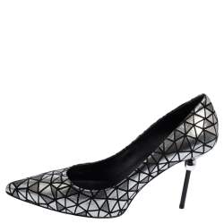 Pre Owned Roger Vivier Black/Grey Leather Pointed Toe Pumps Size 38