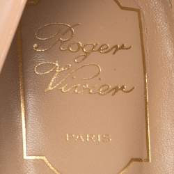 Pre Owned Roger Vivier Beige Patent Leather Trompette Pumps Size 38.5