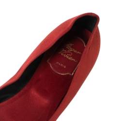 Pre Owned Roger Vivier Red Satin Crystal Embellished Ballet Flats Size 39