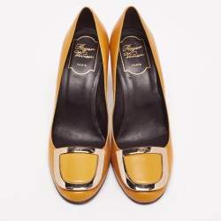 Pre Owned Roger Vivier Yellow Leather Ecusson Pumps Size 37