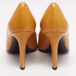 Pre Owned Roger Vivier Yellow Leather Ecusson Pumps Size 37