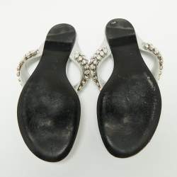 Pre Owned Roger Vivier Metallic Silver Leather Crystal Embellished Thong Flats Size 38.5