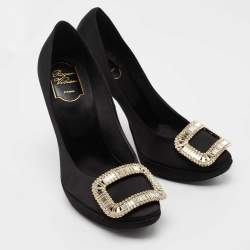 Pre Owned Roger Vivier Black Satin Limelight Buckle Pumps Size 38.5