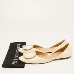 Roger Vivier Cream Patent Leather D'orsay Ballet Flats Size 38