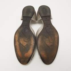 Pre Owned Roger Vivier Grey Satin Crystal Embellished Chips D'orsay Flats Size 38